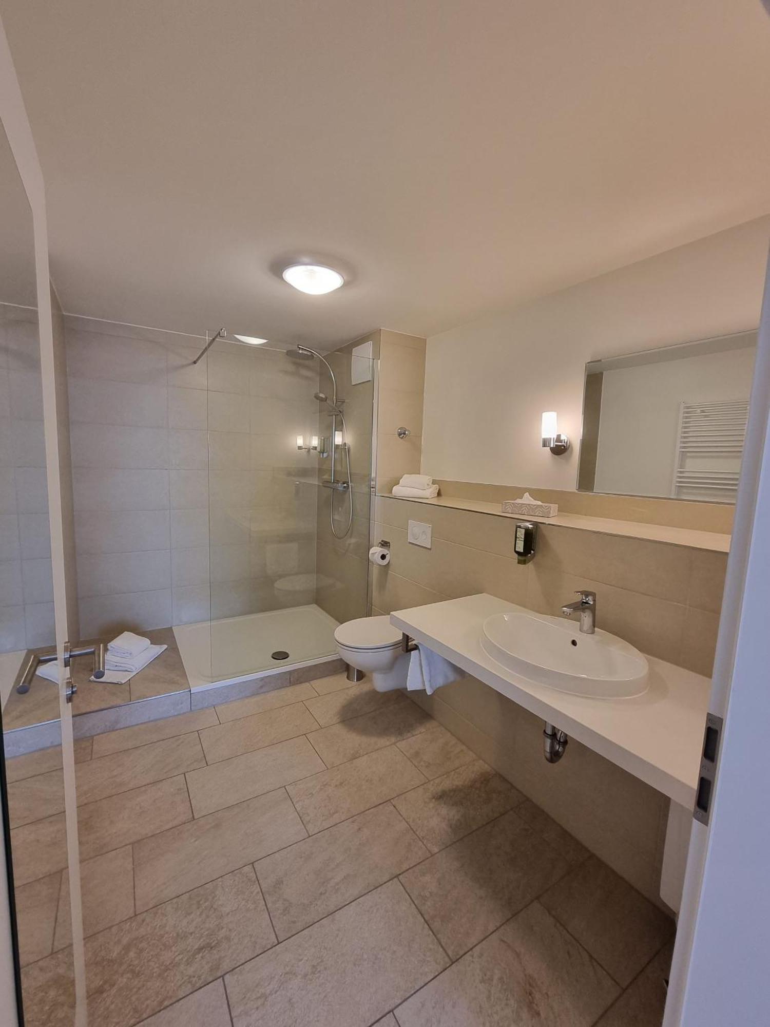 Hotel Burg Wanzleben Zewnętrze zdjęcie