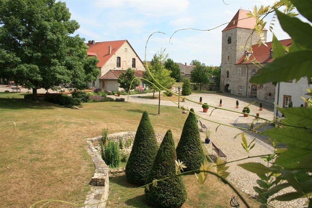 Hotel Burg Wanzleben Zewnętrze zdjęcie